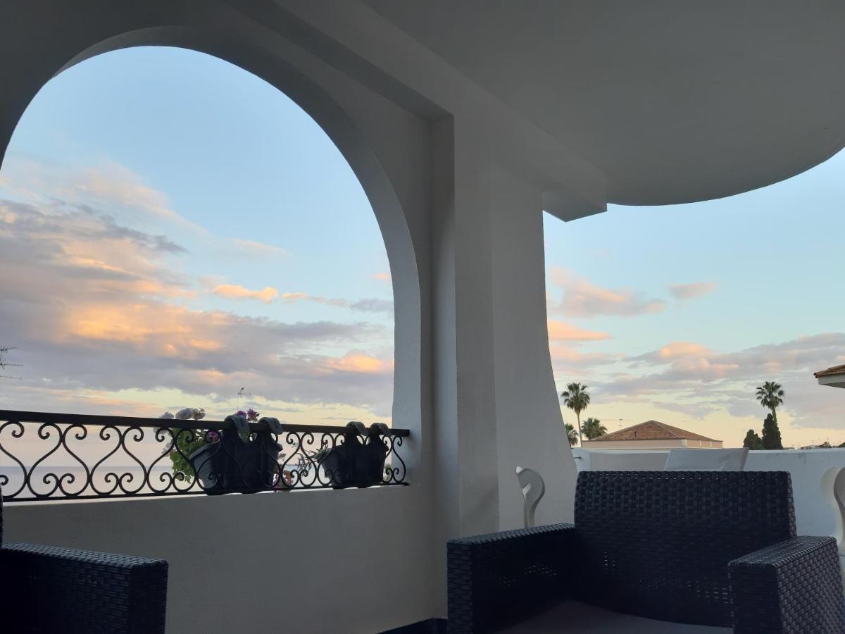 B&B Sea Terrace Aci Castello Exterior photo